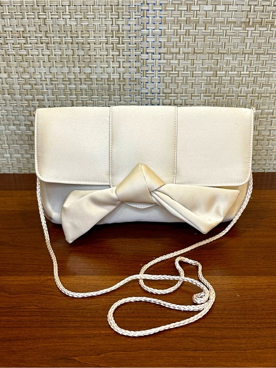 Kate Landry Handbags - 🌟HP🌟1990s Kate Landry Cream Satin Evening Clutch Statement Bow & Braided Strap